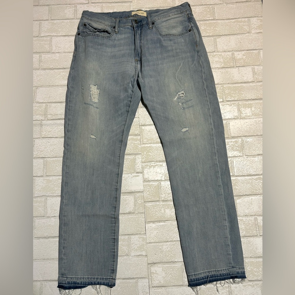 GAP Men’s Light Blue Slim Jeans